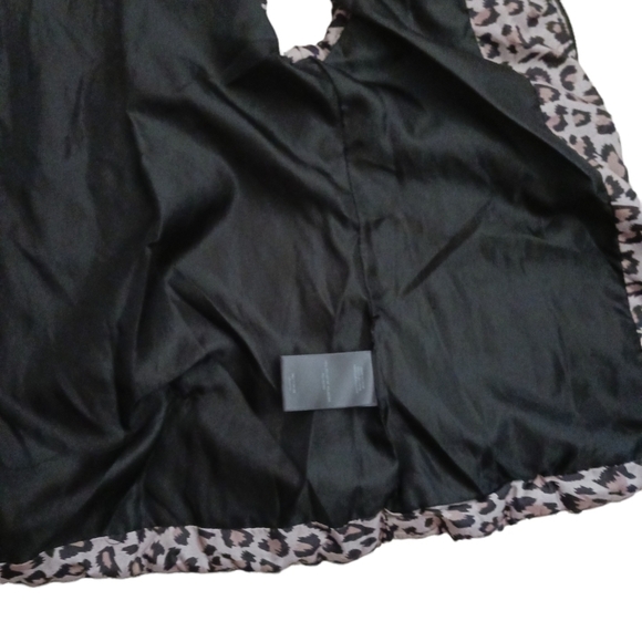 2B BeBe Chita Print Puffer Vest - Picture 5 of 6